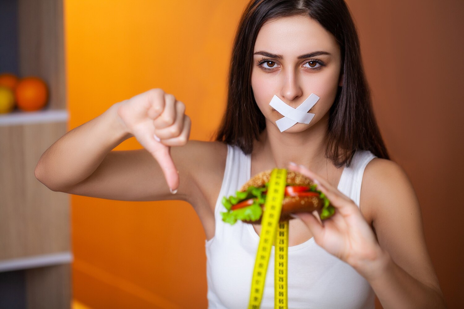 portrait woman wants eat burger stuck skochem mouth concept diet 118454 15569